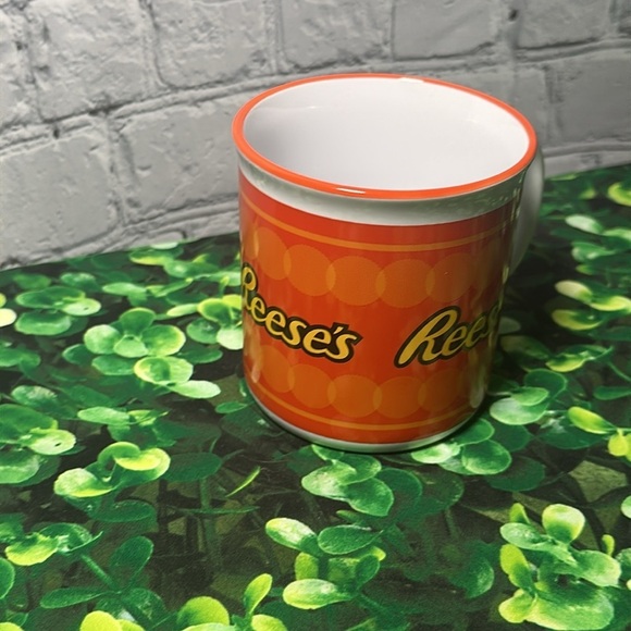 Reese’s Coffee Mug Orange Licensed Product - Picture 3 of 9